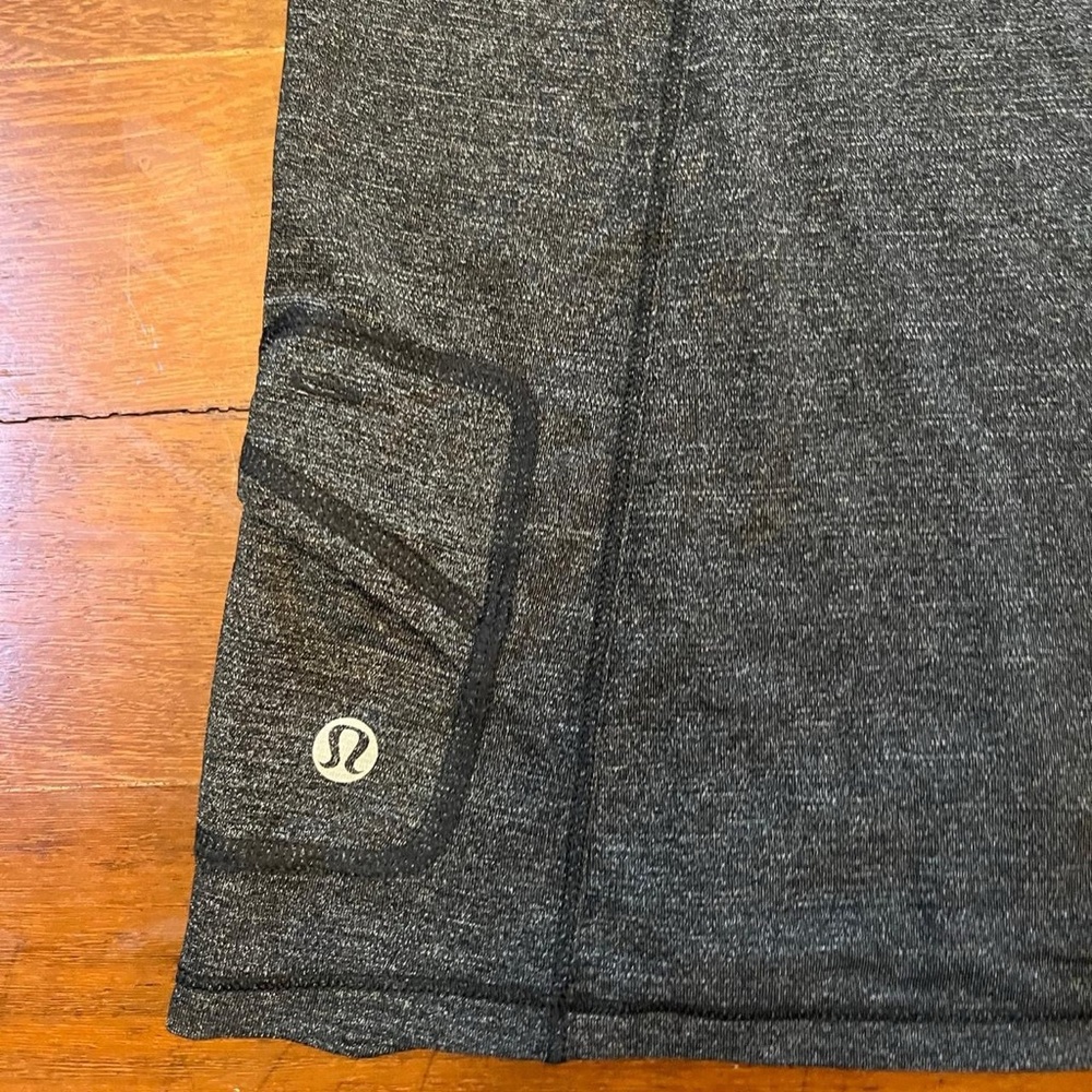 Lululemon Run Wild Reflective Short sleeve Tech Tee 10 EUC - Picture 6 of 8